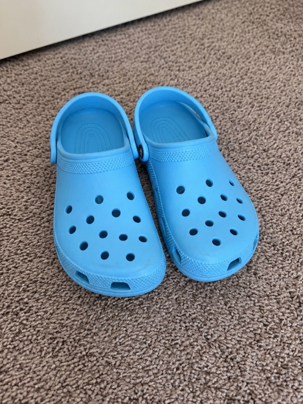 CROCS Kids Classic Clog in Bright Blue